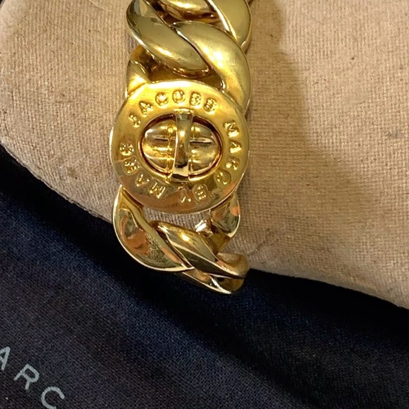 🔥NWT Marc Jacobs Katie Logo Link Bracelet Gold Tone Brass 7" $128🔥 - Picture 3 of 7